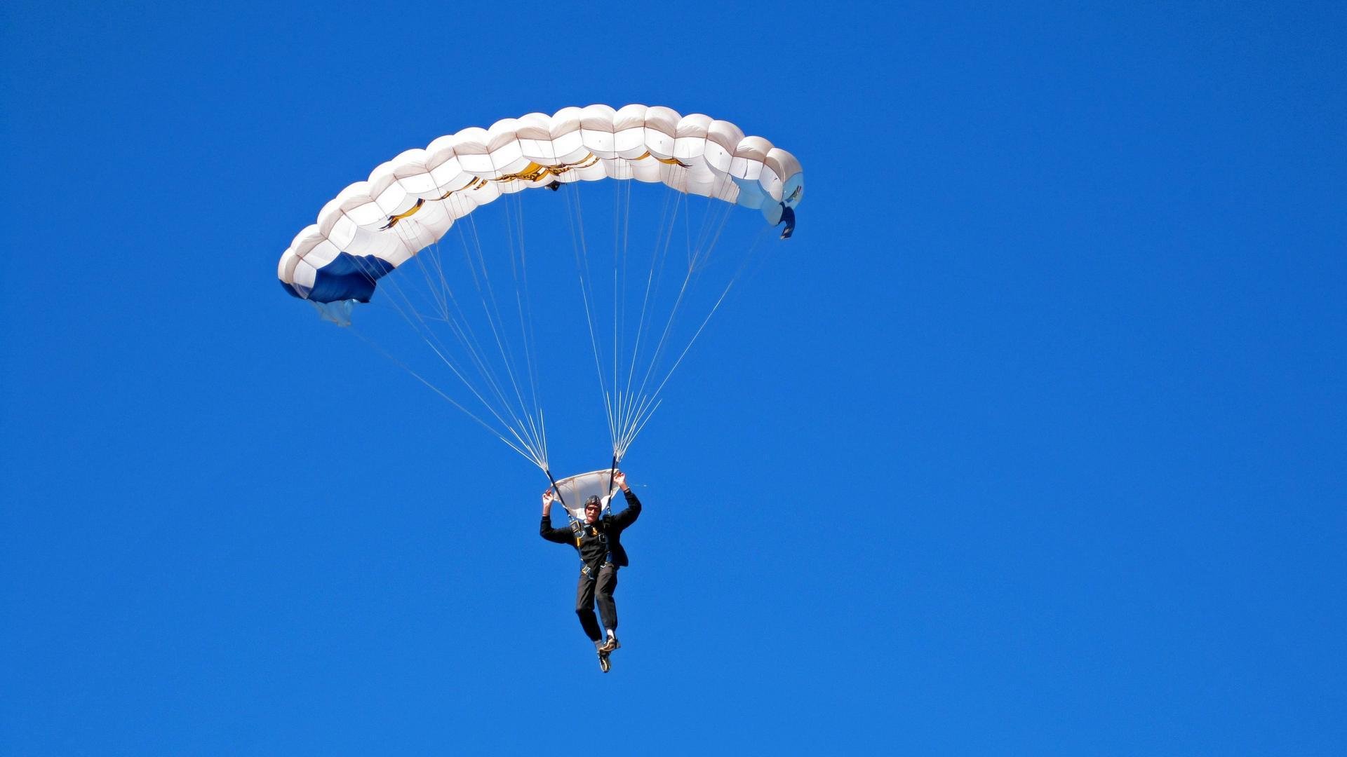 “帕布罗·马特拉:阿根廷美洲狮队的铁血战士,未来更加耀眼”